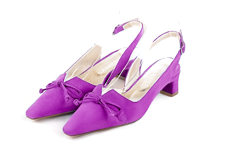 Mauve purple women's open back shoes, with a knot. Tapered toe. Low kitten heels. Front view - Florence KOOIJMAN